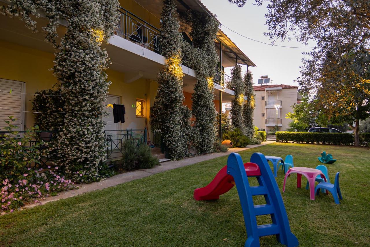 Tsertos Apartments Kamena Vourla Buitenkant foto