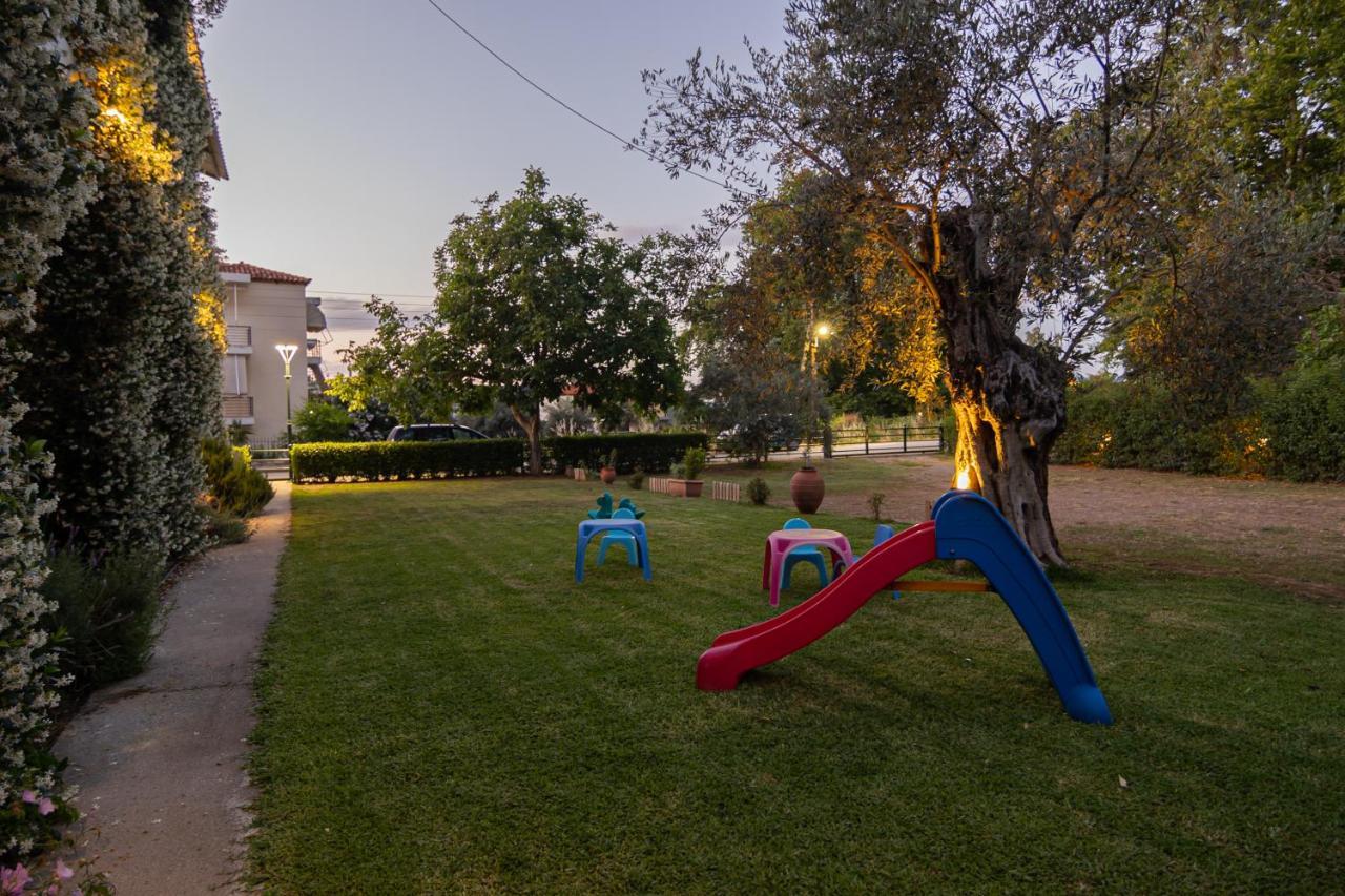 Tsertos Apartments Kamena Vourla Buitenkant foto