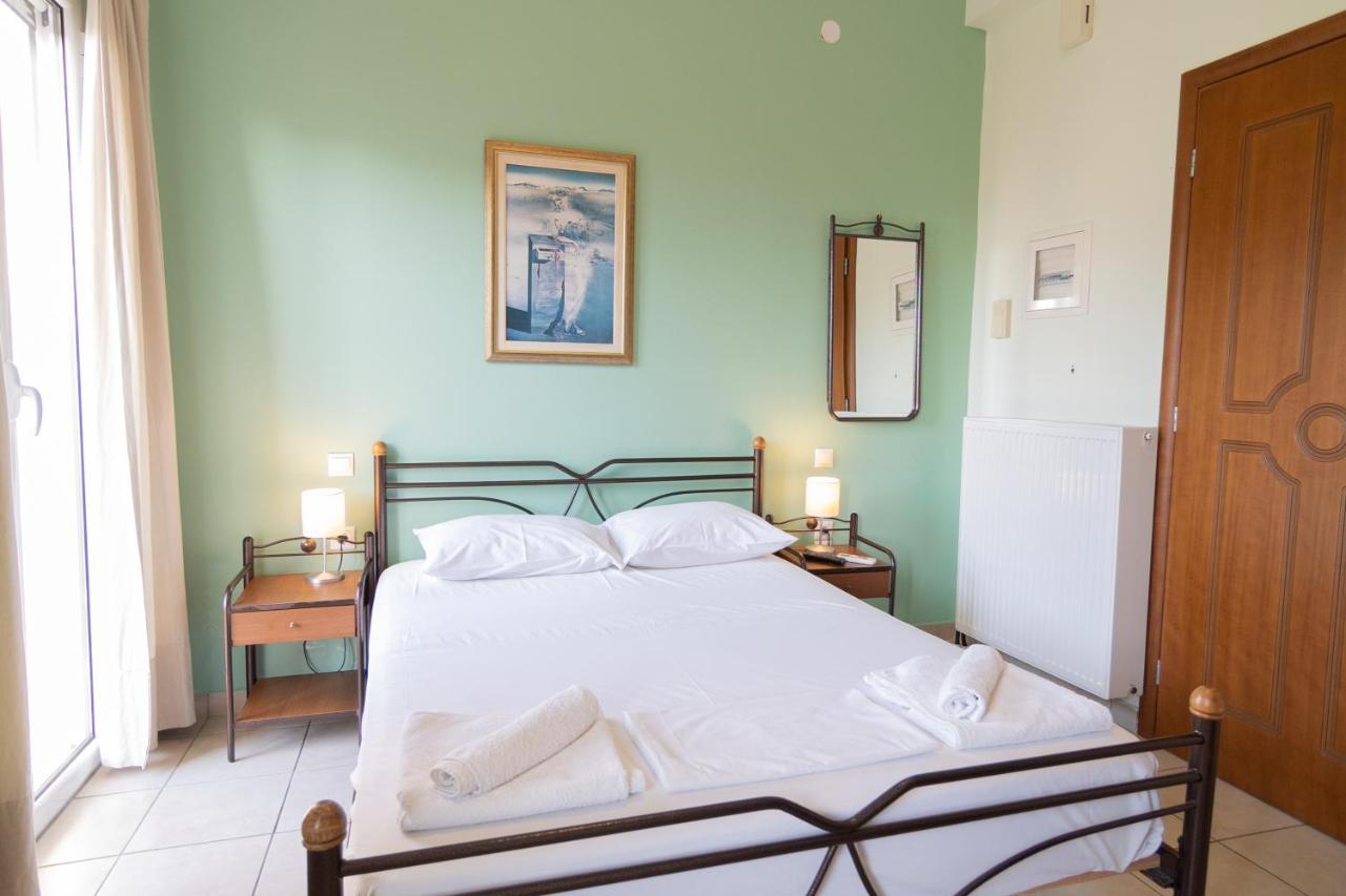 Tsertos Apartments Kamena Vourla Buitenkant foto