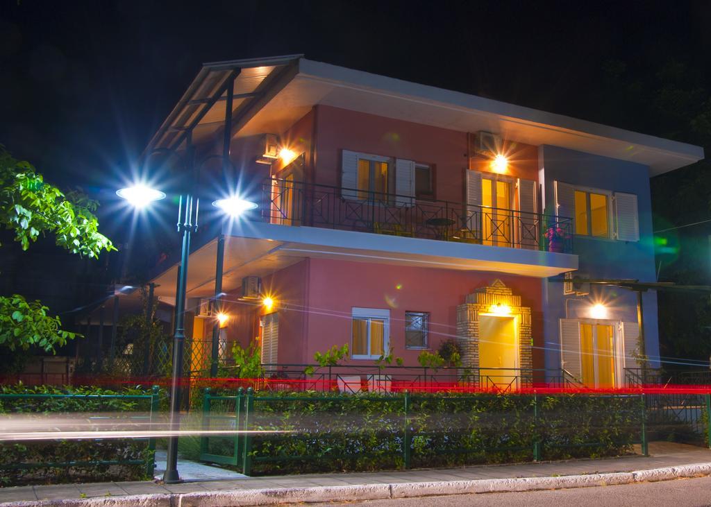 Tsertos Apartments Kamena Vourla Buitenkant foto