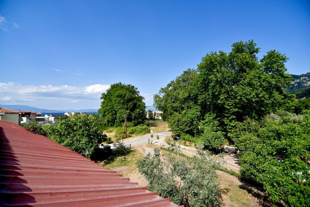 Tsertos Apartments Kamena Vourla Buitenkant foto